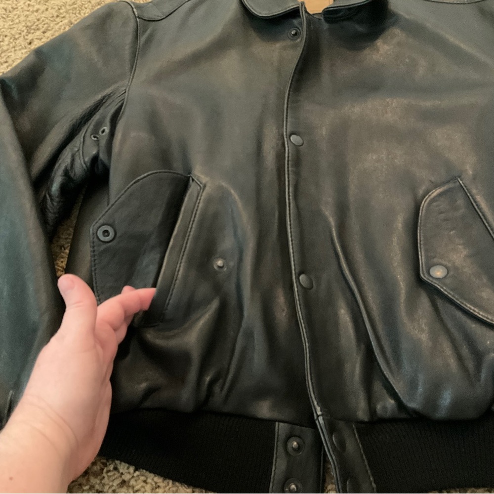 Women’s Vintage Early 90’s Black Leather Bomber Jacket-Zipper, Buttons, Pockets - Picture 4 of 16
